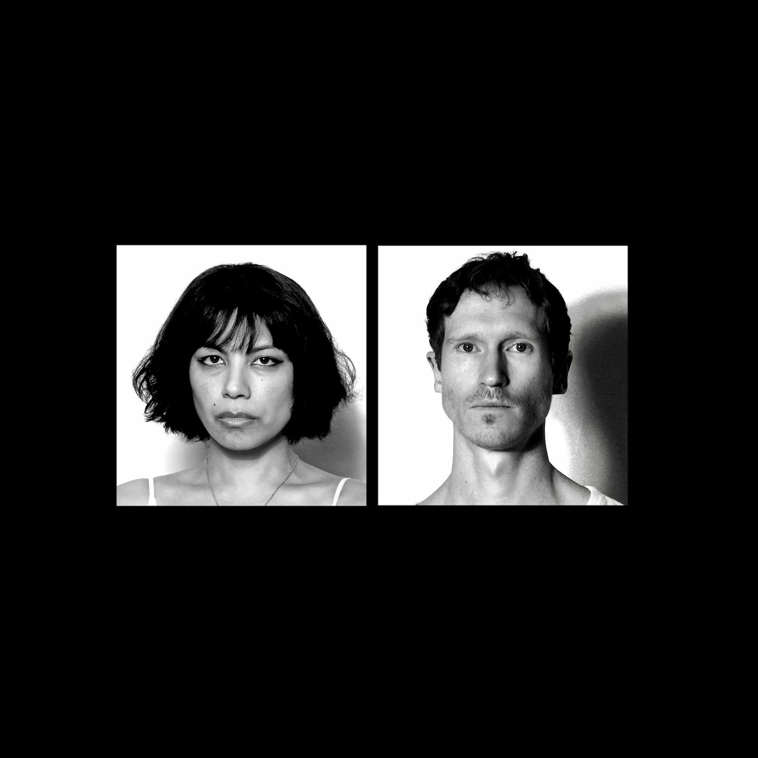 Svartvit bild på två personer