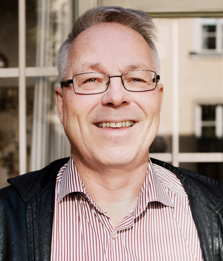 Porträttfoto på serieskaparen Joakim Pirinen. 