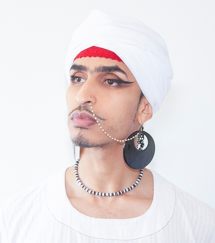 Konstnären Ahmed Umar.