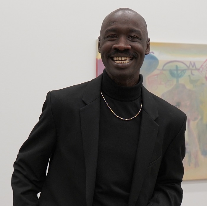 Konstnären Khalid-Shatta. 