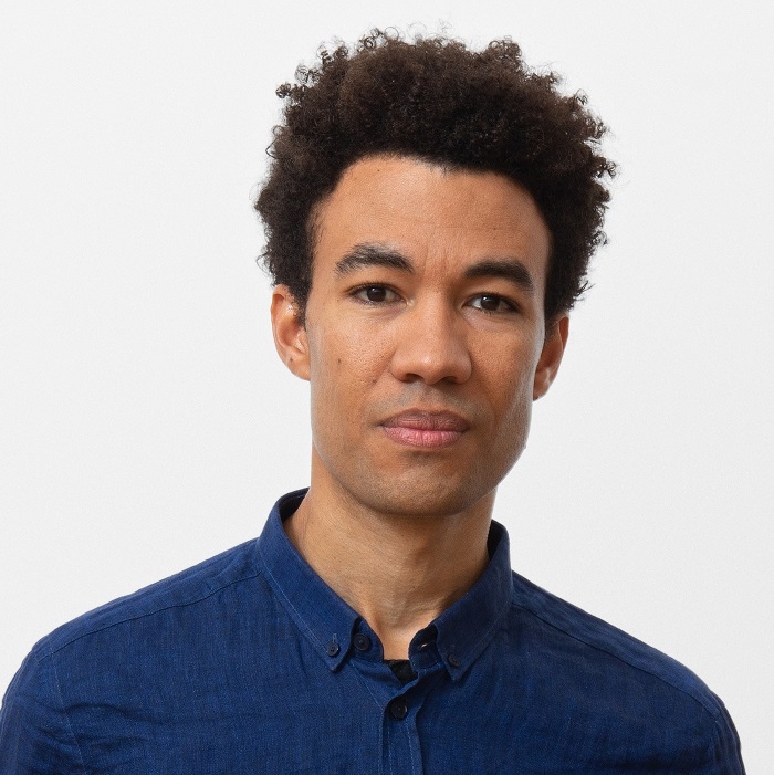 Konstnären Santiago Mostyn.