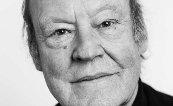 Porträttfoto på skådespelaren Sten Ljunggren. 