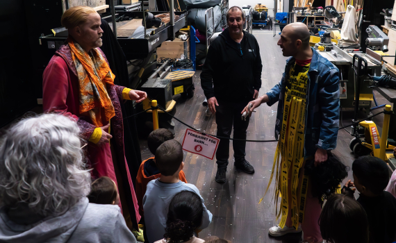 Bild på skådespelare och tekniker