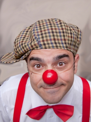 Pedro Tochas med en clownnäsa